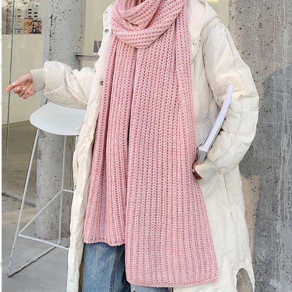 Cozy Chunky Knit Soft Pink Wool Knit Scarf - Picture 2 of 7
